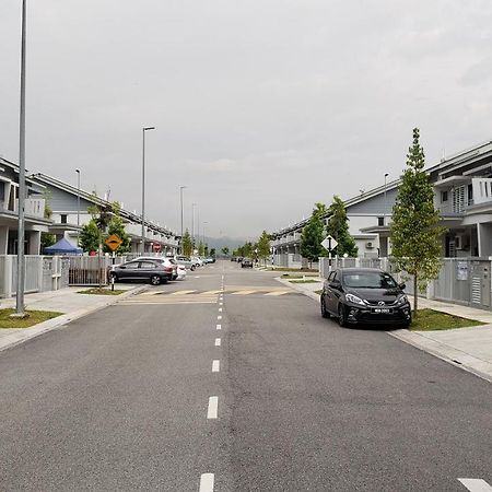Sr Home-Stay @ Klia Kuala Lumpur Exterior foto
